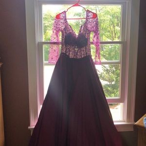 MAROON BEADED PROM GOWN (M)
